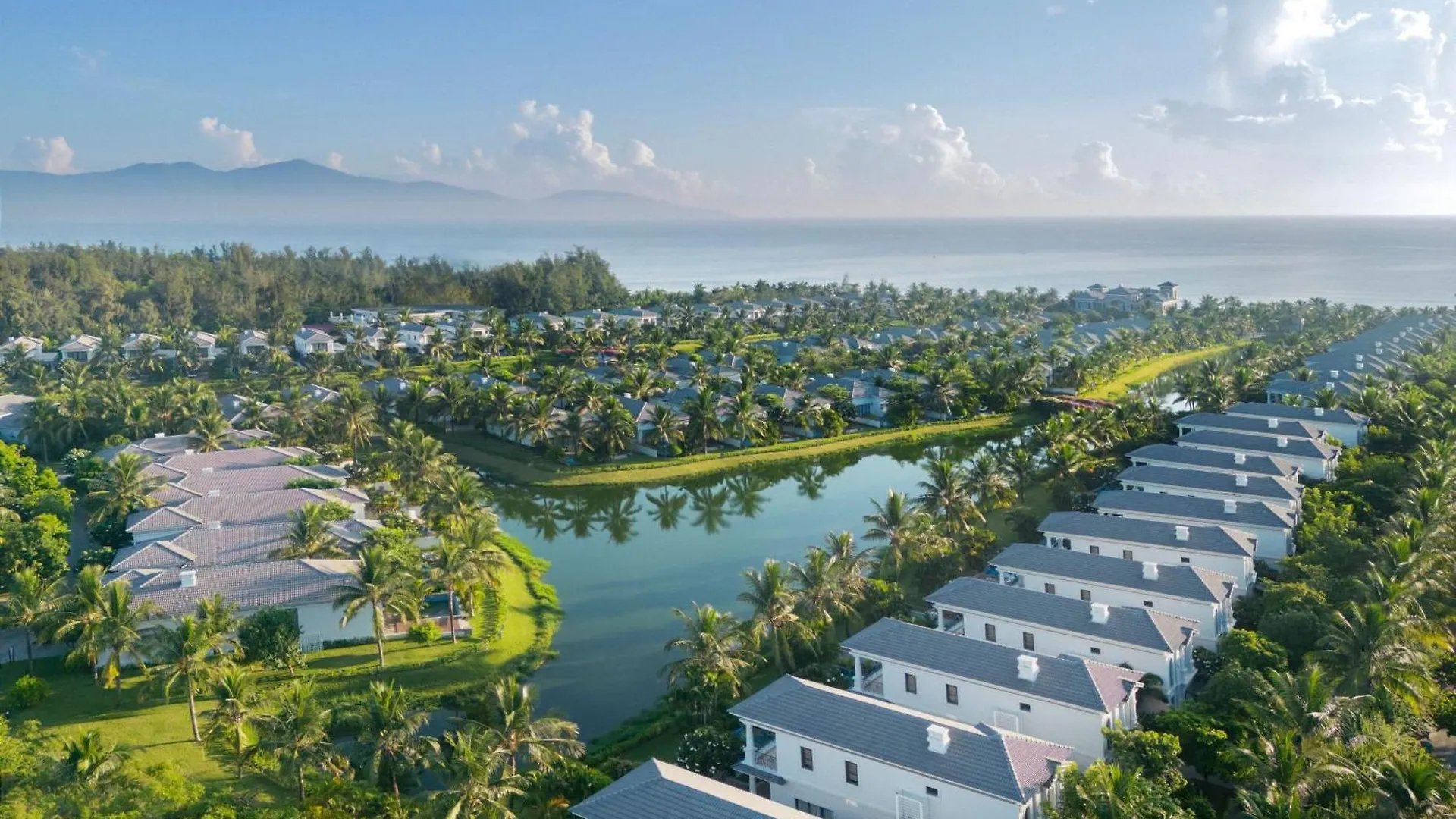 Danang Marriott Resort & Spa, Non Nuoc Beach Villas 5*, Da Nang